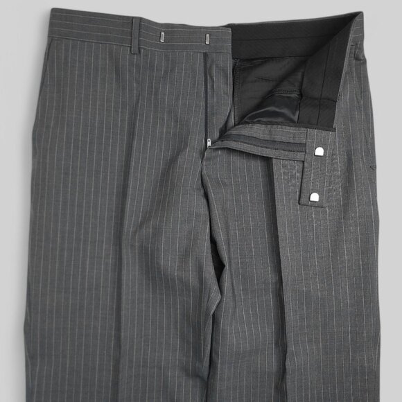 Hugo Boss Stripe 2-Piece Three Button Wool Suit 42R - W35xL29 - Picture 16 of 16